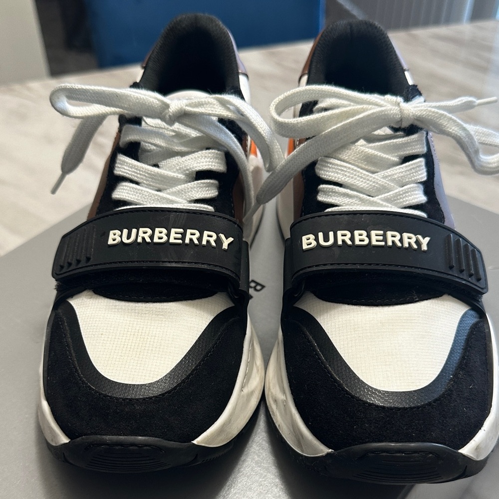 Burberry Women’s Black, White, and Brown Sneakers